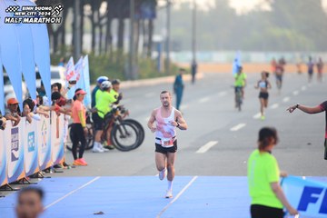 BINH DUONG NEW CITY HALF MARATHON 2024 - Ảnh #1739102