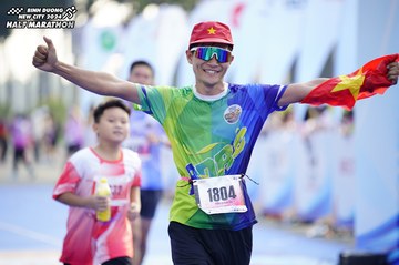BINH DUONG NEW CITY HALF MARATHON 2024 - Ảnh #1759323