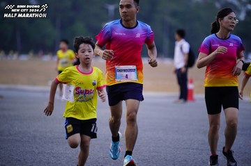 BINH DUONG NEW CITY HALF MARATHON 2024 - Ảnh #1725142