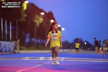 BINH DUONG NEW CITY HALF MARATHON 2024 - Ảnh #1729350
