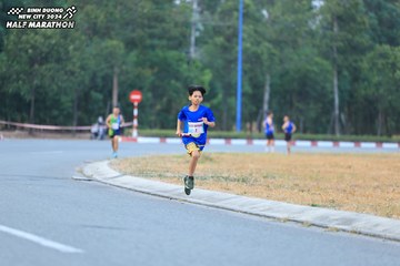 BINH DUONG NEW CITY HALF MARATHON 2024 - Ảnh #1735767