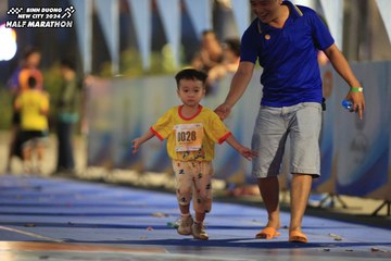 BINH DUONG NEW CITY HALF MARATHON 2024 - Ảnh #1728794