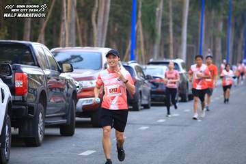 BINH DUONG NEW CITY HALF MARATHON 2024 - Ảnh #1756318