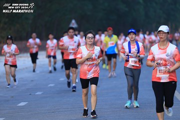 BINH DUONG NEW CITY HALF MARATHON 2024 - Ảnh #1750820