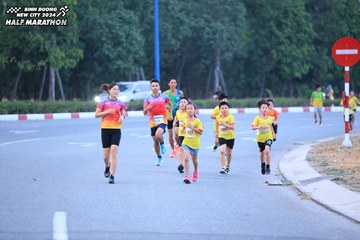 BINH DUONG NEW CITY HALF MARATHON 2024 - Ảnh #1726299