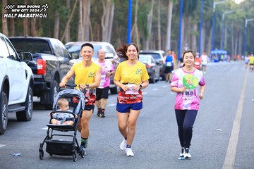 BINH DUONG NEW CITY HALF MARATHON 2024 - Ảnh #1755368