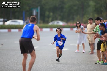 BINH DUONG NEW CITY HALF MARATHON 2024 - Ảnh #1736224