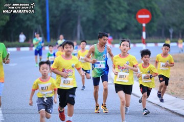 BINH DUONG NEW CITY HALF MARATHON 2024 - Ảnh #1726371