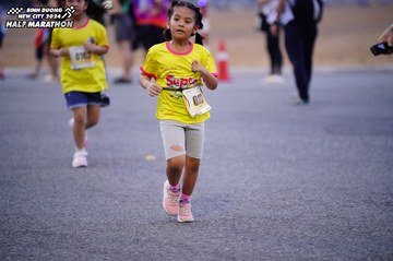 BINH DUONG NEW CITY HALF MARATHON 2024 - Ảnh #1725463