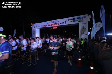 BINH DUONG NEW CITY HALF MARATHON 2024 - Ảnh #1737826