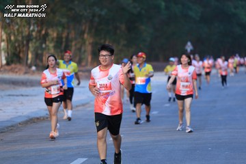 BINH DUONG NEW CITY HALF MARATHON 2024 - Ảnh #1771830
