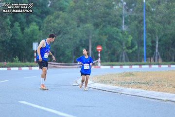 BINH DUONG NEW CITY HALF MARATHON 2024 - Ảnh #1736048