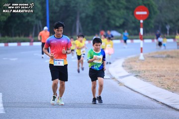 BINH DUONG NEW CITY HALF MARATHON 2024 - Ảnh #1726428