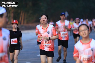 BINH DUONG NEW CITY HALF MARATHON 2024 - Ảnh #1772056