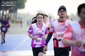 BINH DUONG NEW CITY HALF MARATHON 2024 - Ảnh #1761282