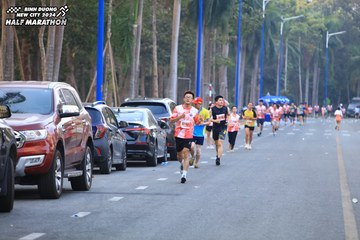 BINH DUONG NEW CITY HALF MARATHON 2024 - Ảnh #1756223