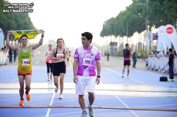 BINH DUONG NEW CITY HALF MARATHON 2024 - Ảnh #1758308