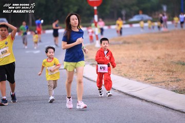 BINH DUONG NEW CITY HALF MARATHON 2024 - Ảnh #1727098