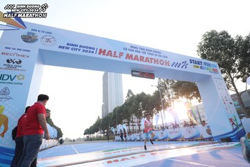 BINH DUONG NEW CITY HALF MARATHON 2024 - Ảnh #1819380
