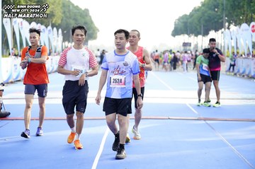 BINH DUONG NEW CITY HALF MARATHON 2024 - Ảnh #1760429