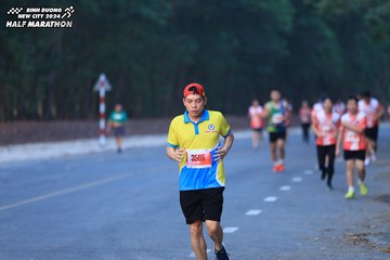 BINH DUONG NEW CITY HALF MARATHON 2024 - Ảnh #1750346