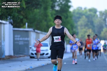 BINH DUONG NEW CITY HALF MARATHON 2024 - Ảnh #1765893