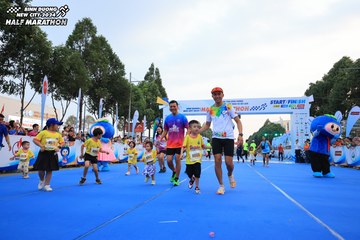 BINH DUONG NEW CITY HALF MARATHON 2024 - Ảnh #1729450