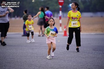 BINH DUONG NEW CITY HALF MARATHON 2024 - Ảnh #1725649