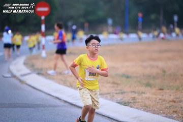 BINH DUONG NEW CITY HALF MARATHON 2024 - Ảnh #1726607