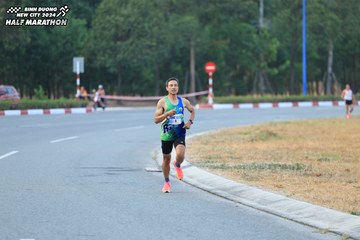 BINH DUONG NEW CITY HALF MARATHON 2024 - Ảnh #1735117