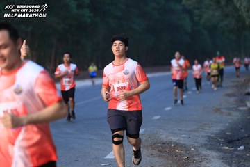 BINH DUONG NEW CITY HALF MARATHON 2024 - Ảnh #1750197