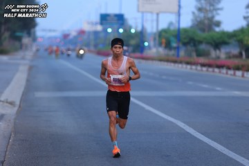 BINH DUONG NEW CITY HALF MARATHON 2024 - Ảnh #1764811