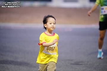 BINH DUONG NEW CITY HALF MARATHON 2024 - Ảnh #1725838
