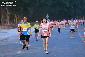 BINH DUONG NEW CITY HALF MARATHON 2024 - Ảnh #1771838