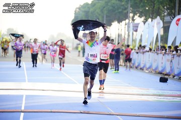 BINH DUONG NEW CITY HALF MARATHON 2024 - Ảnh #1762396