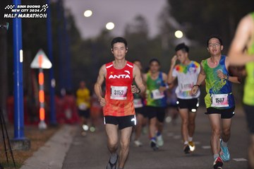 BINH DUONG NEW CITY HALF MARATHON 2024 - Ảnh #1756478