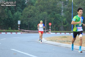 BINH DUONG NEW CITY HALF MARATHON 2024 - Ảnh #1735573
