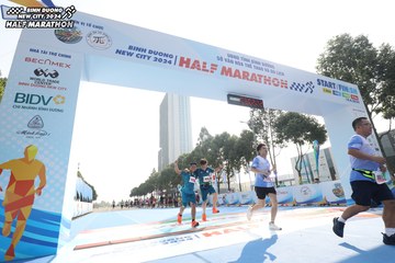 BINH DUONG NEW CITY HALF MARATHON 2024 - Ảnh #1819067