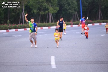 BINH DUONG NEW CITY HALF MARATHON 2024 - Ảnh #1727121