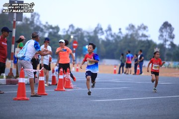 BINH DUONG NEW CITY HALF MARATHON 2024 - Ảnh #1727956