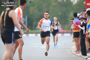 BINH DUONG NEW CITY HALF MARATHON 2024 - Ảnh #1736902