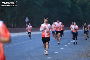 BINH DUONG NEW CITY HALF MARATHON 2024 - Ảnh #1750083