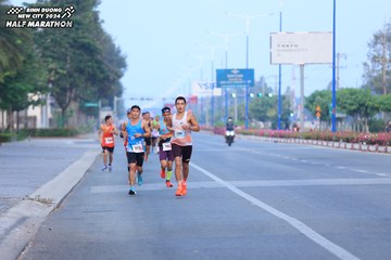 BINH DUONG NEW CITY HALF MARATHON 2024 - Ảnh #1766104