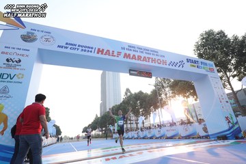 BINH DUONG NEW CITY HALF MARATHON 2024 - Ảnh #1819381