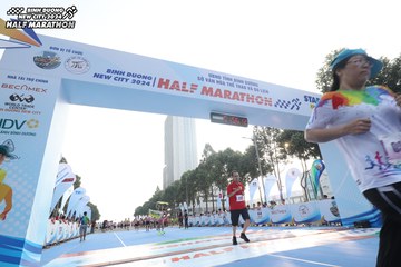 BINH DUONG NEW CITY HALF MARATHON 2024 - Ảnh #1821571