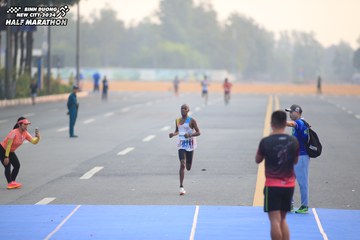 BINH DUONG NEW CITY HALF MARATHON 2024 - Ảnh #1738806