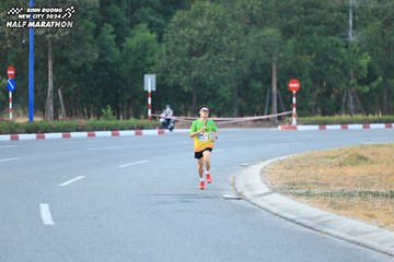 BINH DUONG NEW CITY HALF MARATHON 2024 - Ảnh #1735137