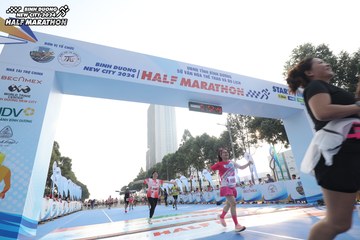 BINH DUONG NEW CITY HALF MARATHON 2024 - Ảnh #1821299