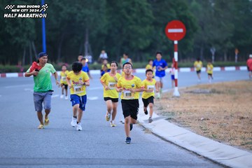 BINH DUONG NEW CITY HALF MARATHON 2024 - Ảnh #1726173
