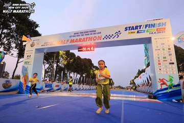 BINH DUONG NEW CITY HALF MARATHON 2024 - Ảnh #1729692